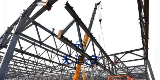 鋼結(jié)構(gòu)現(xiàn)場施工