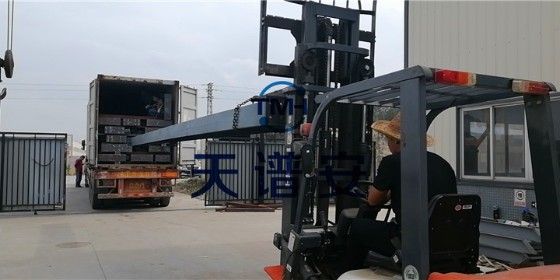 鋼結(jié)構(gòu)