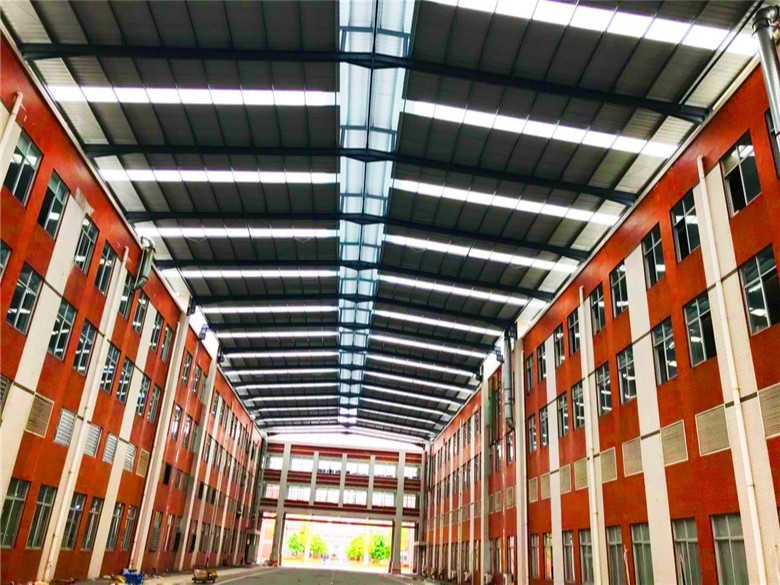 鋼結(jié)構(gòu)雨棚