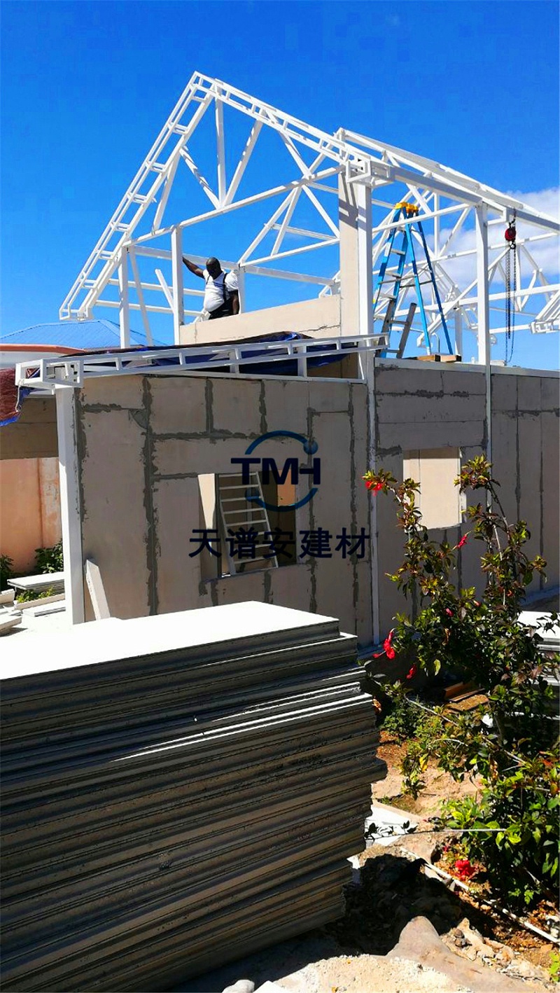 輕鋼結(jié)構(gòu)房屋